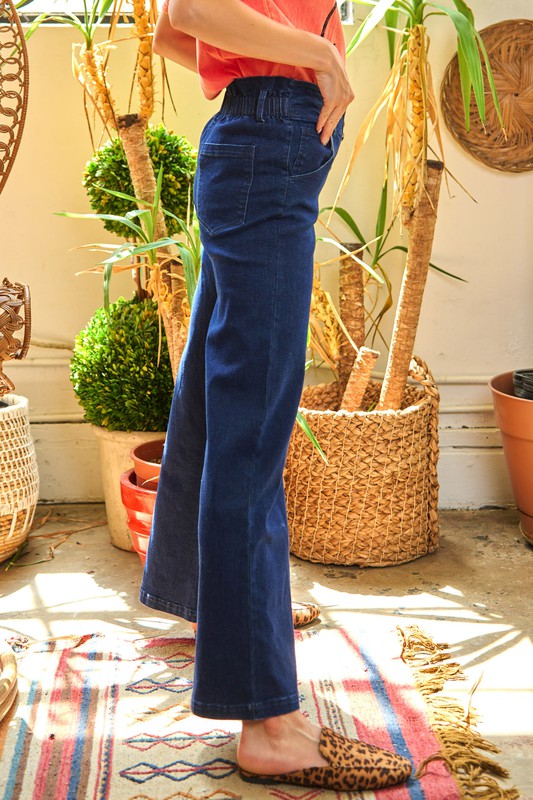 HIGH WAISTED BUTTON WIDE LEG JEANS - Online exclusive