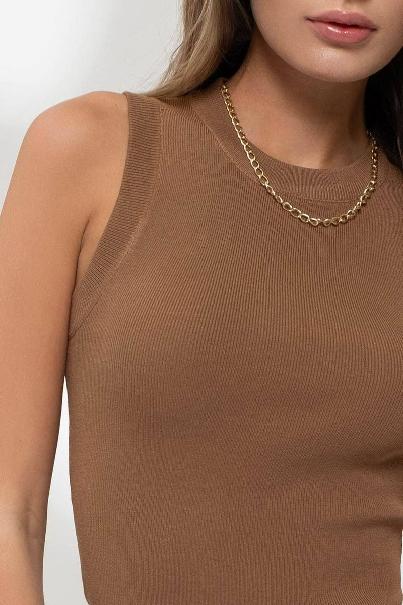 SLEEVELESS ROUND NECK SWEATER KNIT TOP: OATMEAL