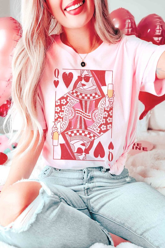 CHAMPAGNE QUEEN OF HEARTS Graphic T-Shirt